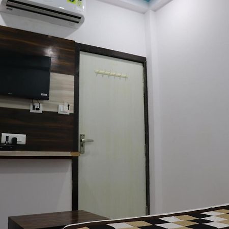 Hotel Sun Shine Abu Road Exterior photo